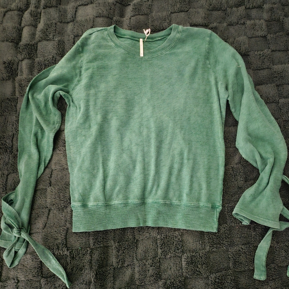 Green Knit Sweater with Tie Sleeves